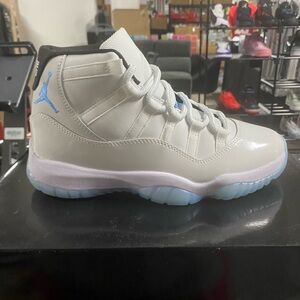 Jordan Sneakers - White and Blue